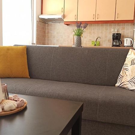 Cozy Flat Close To The Airport/Port And Center Nea Alikarnassos Exteriör bild