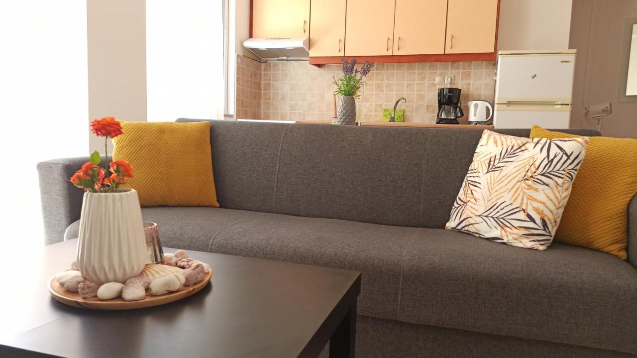 Cozy Flat Close To The Airport/Port And Center Nea Alikarnassos Exteriör bild